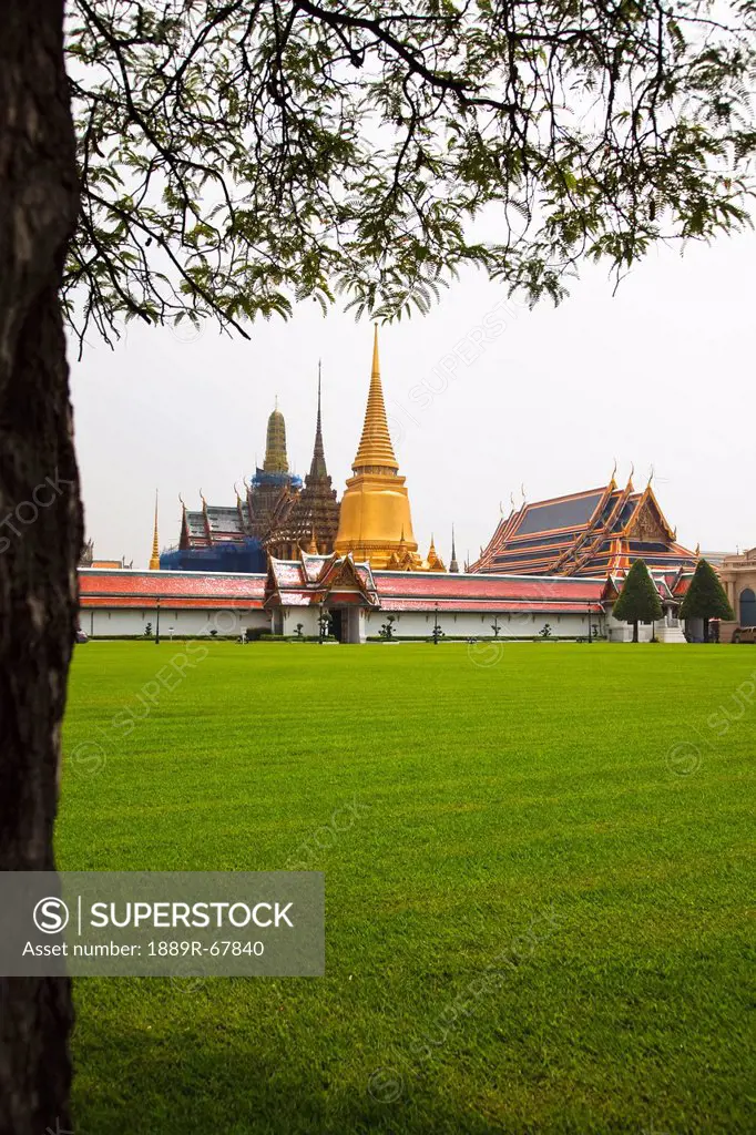 grand palace, bangkok, thailand