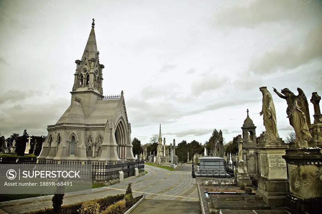 mausoleum in glasnevin cemetery, dublin county dublin ireland