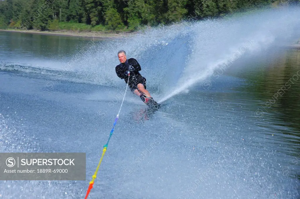 a man water skiing, troutdale oregon united states of america