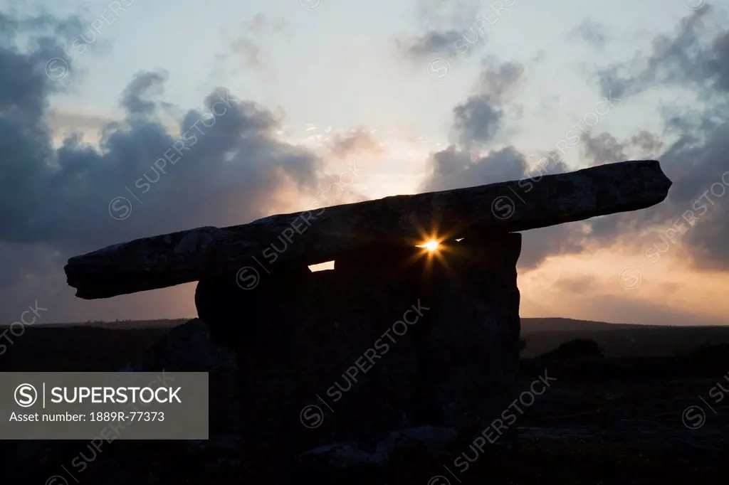 Poulnabrone Dolmen Near Ballyvaughan, County Clare Ireland