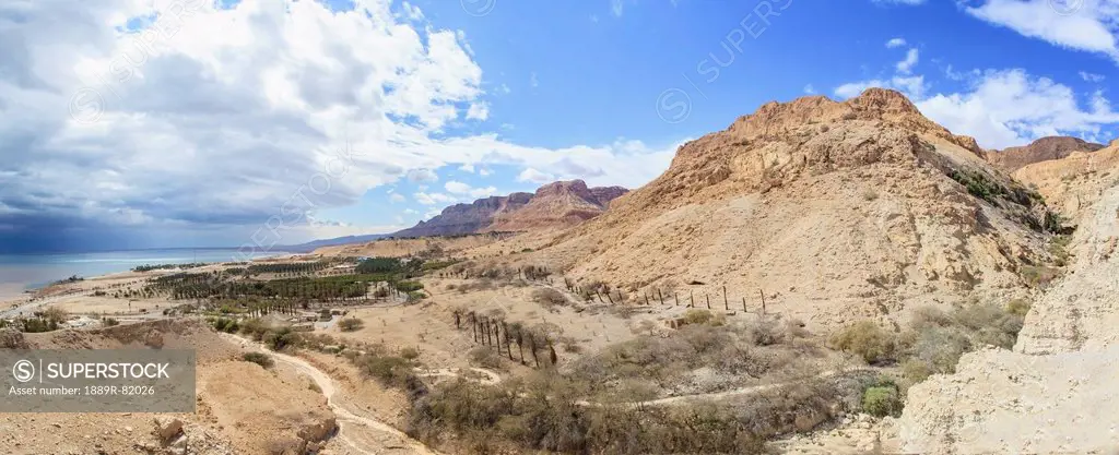 Landscape of the jordan valley and the dead sea, ein gedi, israel