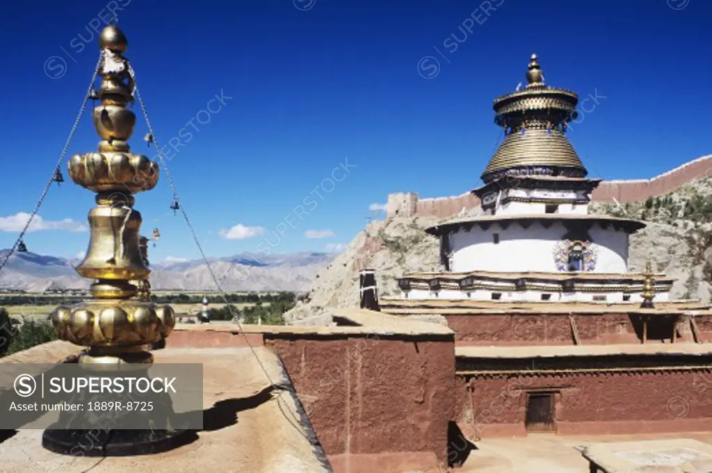 Gyantse Kumbrun from the Pelkor Chode Monastery, Gyantse, Tibet, China