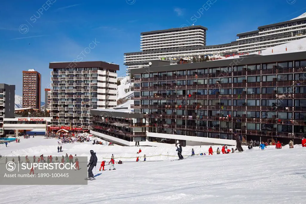 Les Menuires ski resort, 1800m, in the Three Valleys Les Trois Vallees, Savoie, French Alps, France, Europe