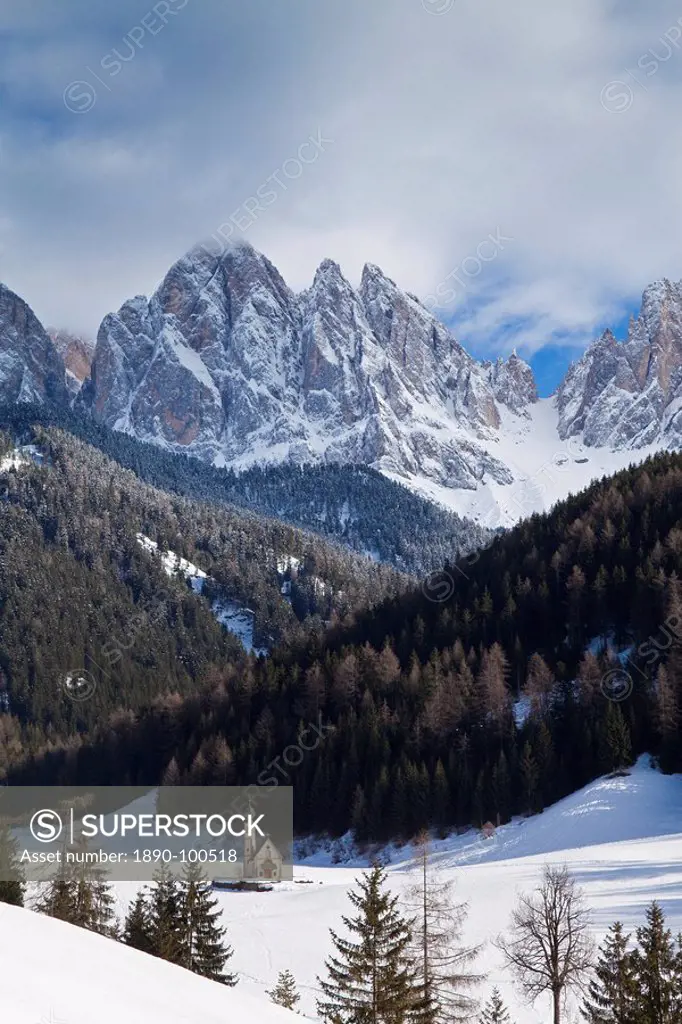Winter landscape of St. Johann Church in Ranui in Villnoss, Le Odle Group with Geisler Spitzen, 3060m, Val di Funes, Dolomites, Trentino_Alto Adige, S...