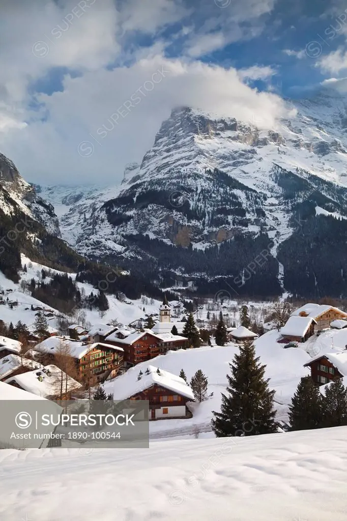 Grindelwald and the Wetterhorn mountain, Jungfrau region, Bernese Oberland, Swiss Alps, Switzerland, Europe