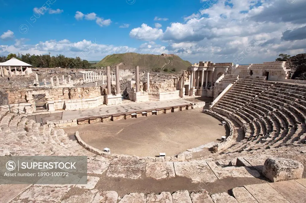 Ruins of Decapolis city of Scythopolis, Bet She´an National Park, Israel, Middle East