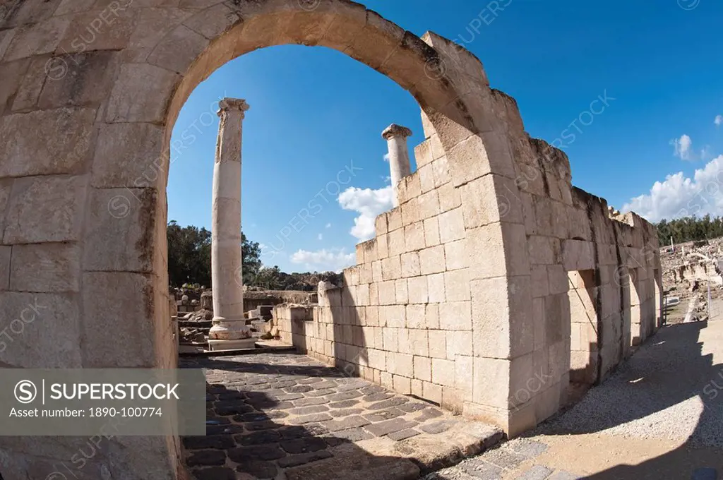 Ruins of the Decapolis city of Scythopolis, Bet She´an National Park, Israel, Middle East