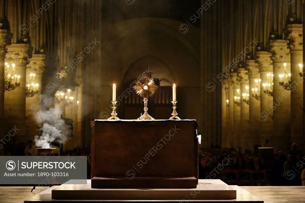 Holy sacrament in Paris cathedral, Paris, France, Europe