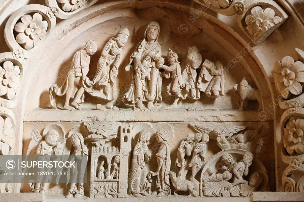 Narthex tympanum, Vezelay Basilica, UNESCO World Heritage Site, Vezelay, Yonne, Burgundy, France, Europe