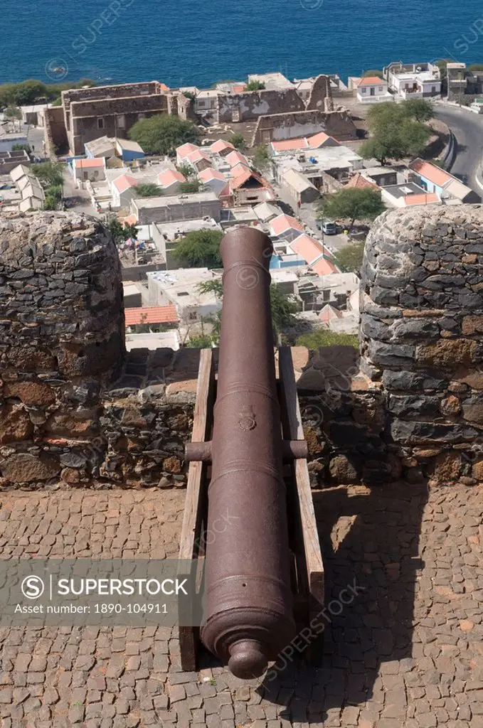 Cannon and loop_hole, Ciudad Velha, Cidade Velha, Santiago, Cape Verde, Africa