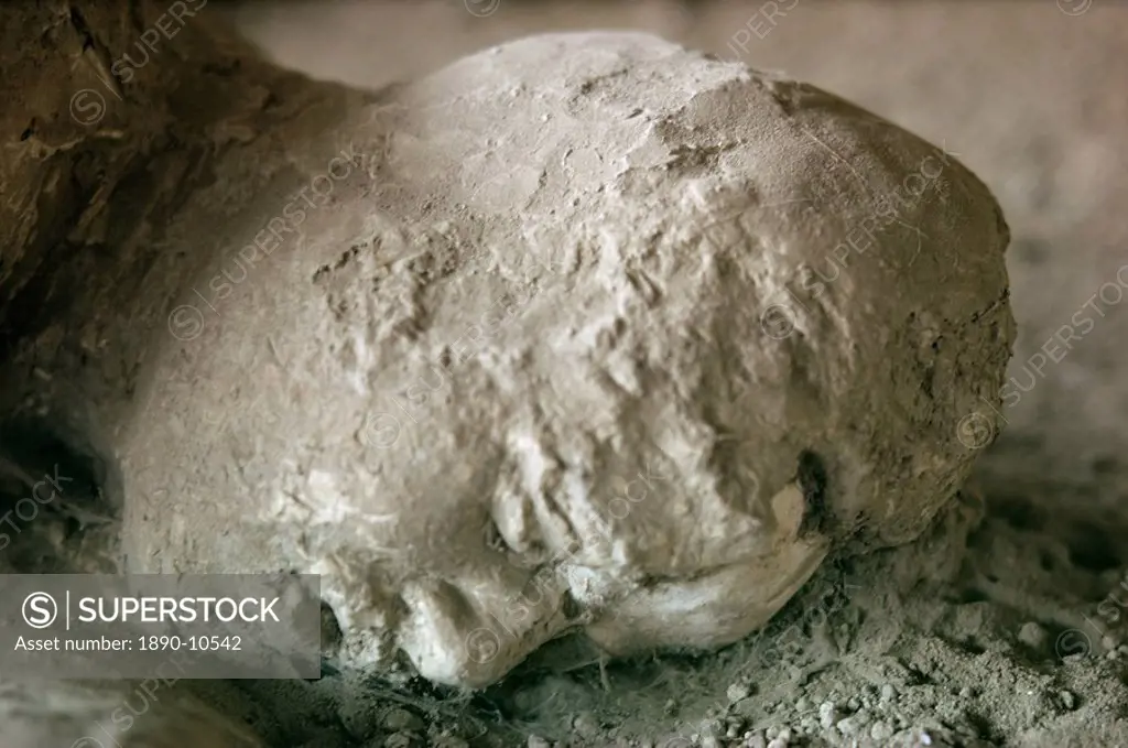 Victim of Vesuvius eruption, volcanic ash formed mould retaining human form later revealed by injecting plaster, Pompeii, UNESCO World Heritage Site, ...