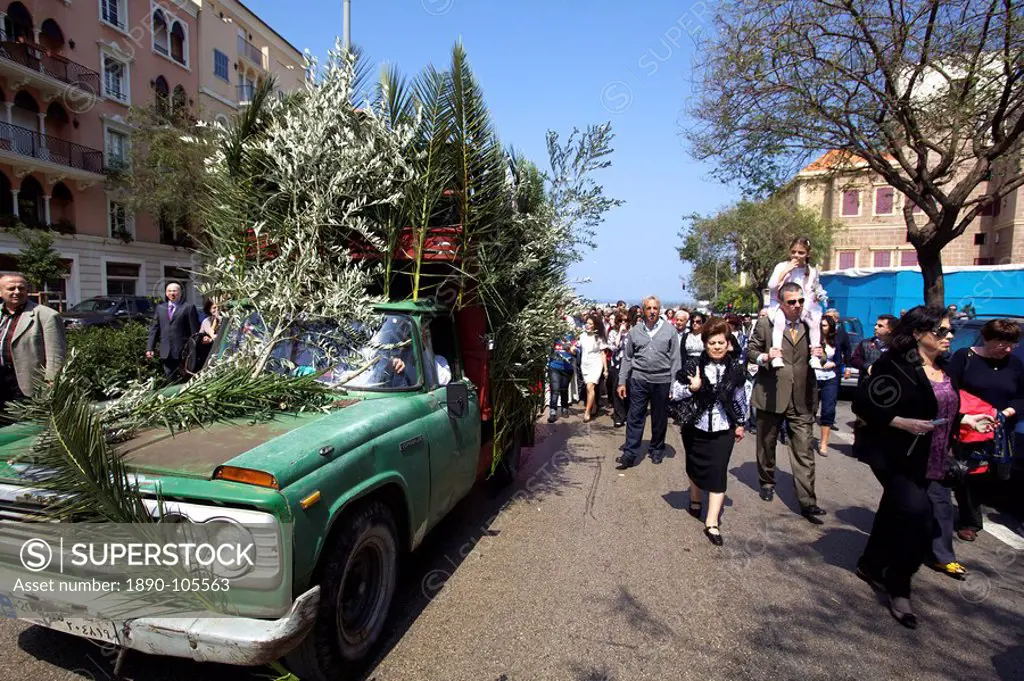 Orthodox procession on Palm Sunday in the Solidere quarter, Beirut, Lebanon, Middle East