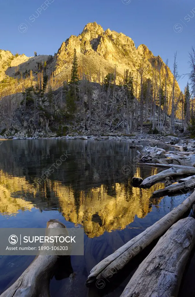Dawn over Sawtooth Lake, Sawtooth Mountains, Sawtooth Wilderness, Sawtooth National Recreation Area, Rocky Mountains, Idaho, United States of America,...