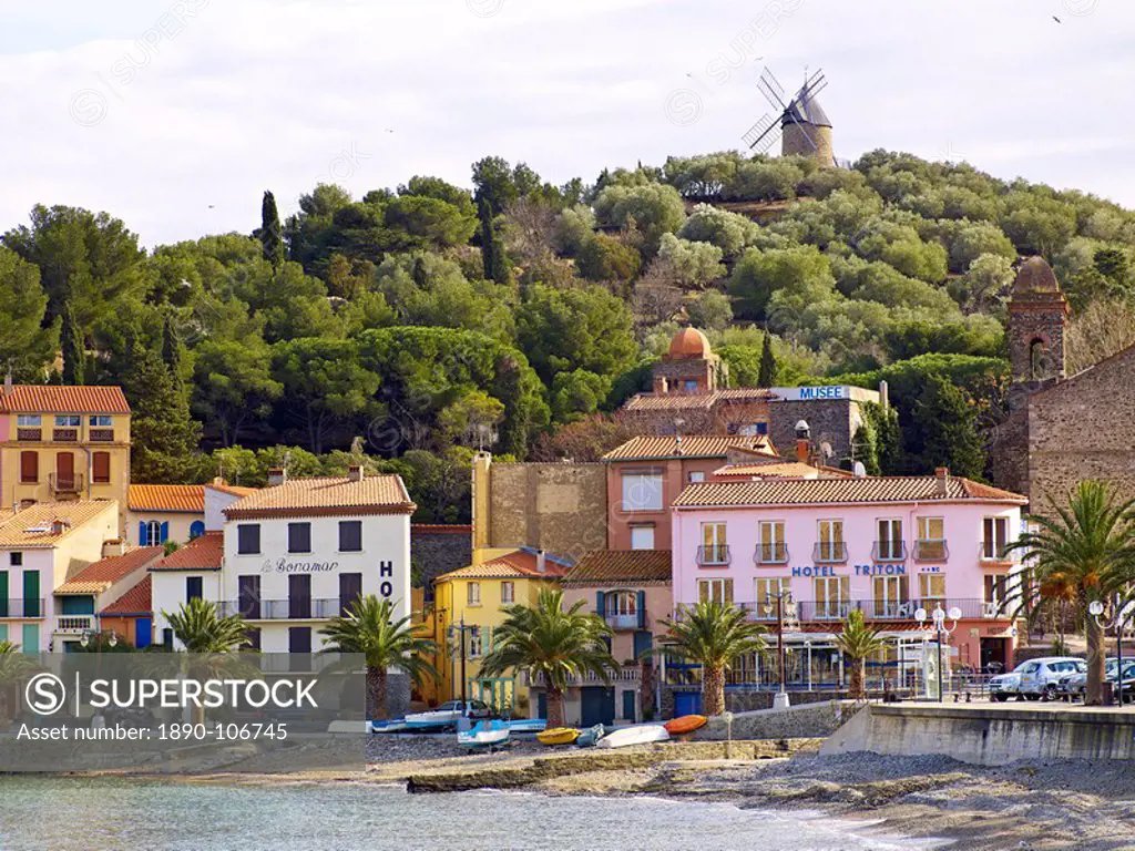 Collioure, Cote Vermeille, Languedoc coast, Roussillon, Pyrenees_Orientales, France, Mediterranean, Europe