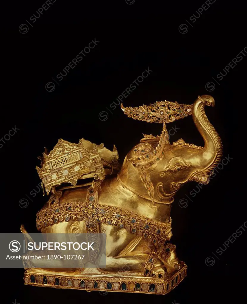 Gold elephant found in the crypt of Wat Ratburanaa, Ayutthaya, dating from the 15th century, National Museum, Ayutthaya, Thailand, Southeast Asia, Asi...
