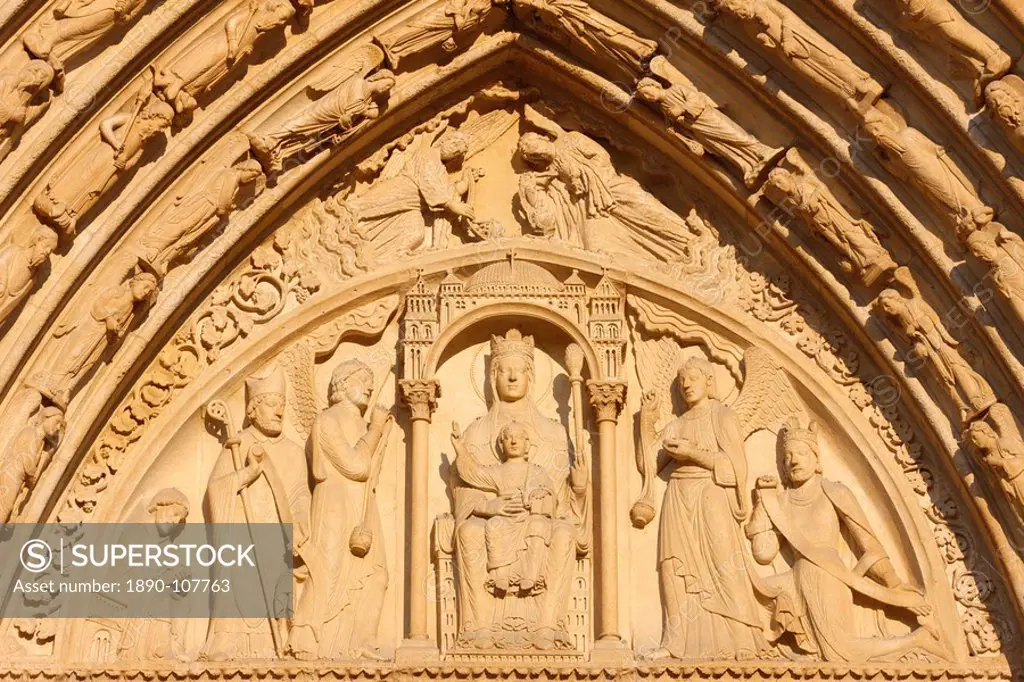 St. Anne´s gate tympanum, west front, Notre Dame Cathedral, UNESCO World Heritage Site, Paris, France, Europe