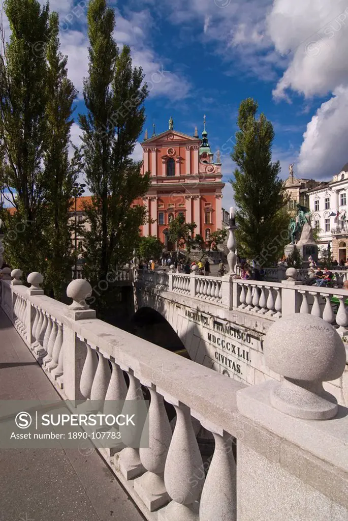 The triple bridge with the Franciscan Church of the Annunciation in Ljubljana, Slovenia, Europe