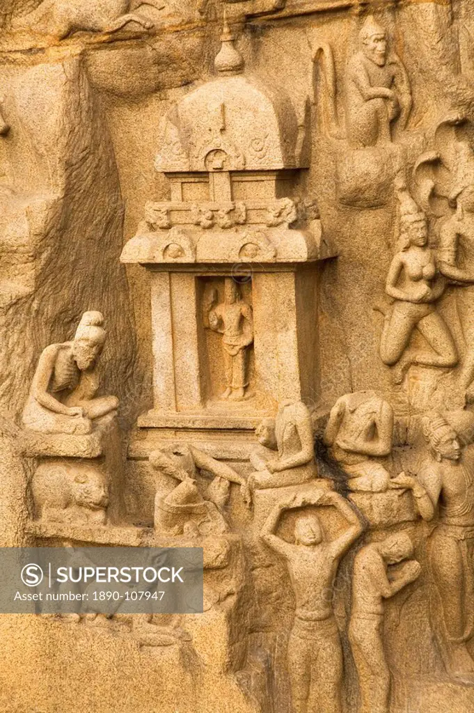 The famous bas relief panel of Arjuna´s Penance Bhagiratha´s Penance at Mahabalipuram Mamallapuram, UNESCO World Heritage Site, Tamil Nadu, India, Asi...
