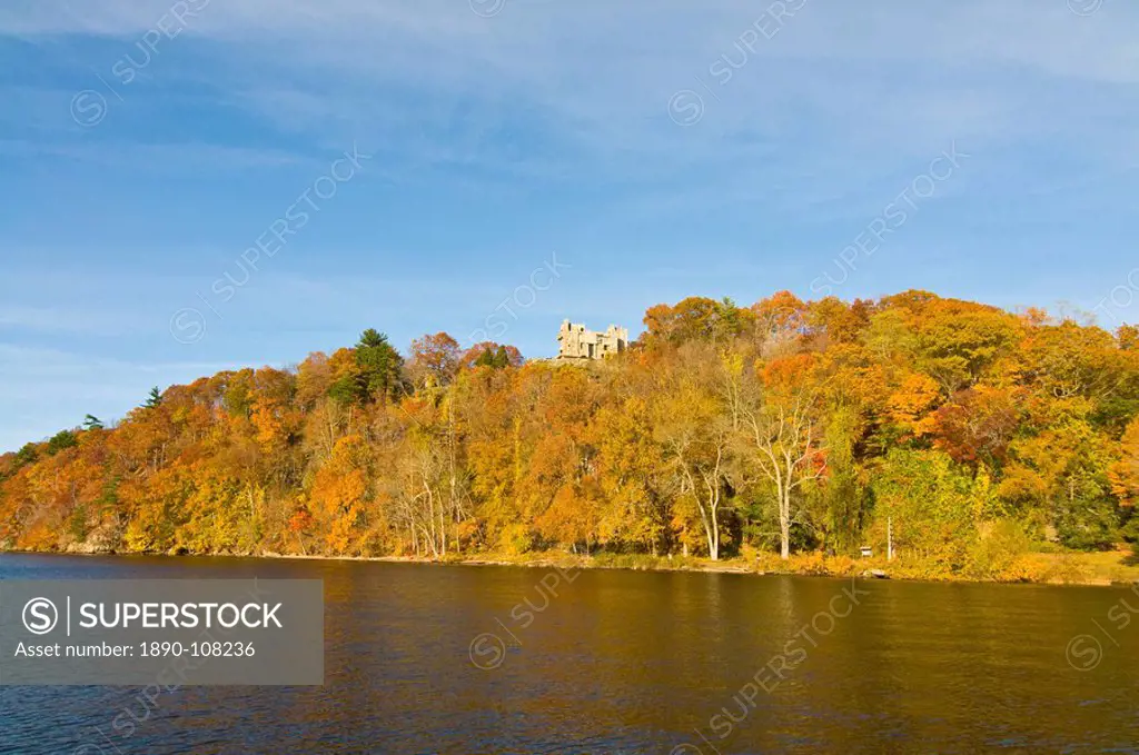 Beautiful foliage above the Connecticut River, Connecticut, New England, United States of America, North America