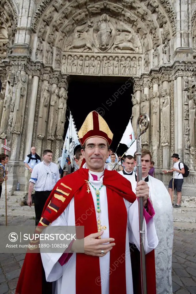 Bishop Michel Pansard, traditionalist Catholic pilgrimage, Mass in Chartres Cathedral, Chartres, Eure_et_Loir, France, Europe