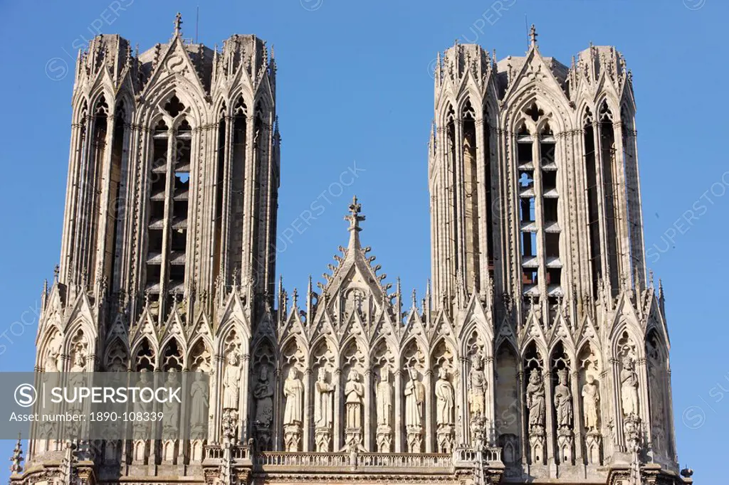 Towers and Kings´ Gallery, Reims Cathedral, Reims, Marne, France, Europe