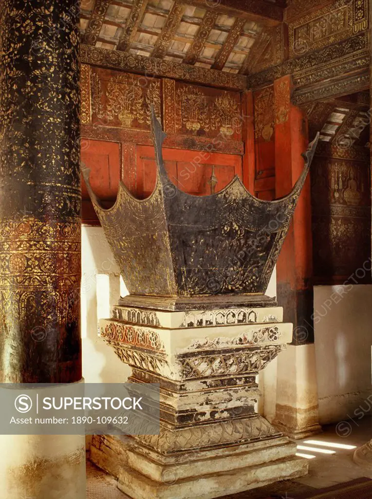 Preaching chair, Wat Pong Yang Kok, a classic example of Lanna Northern Thai craftmanship and architecture Lampang, Thailand, Southeast Asia, Asia
