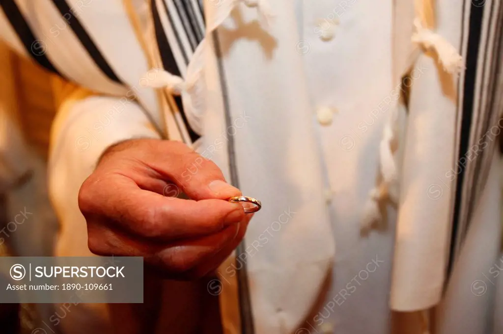 Jewish wedding ring, Neuilly_sur_Seine, Hauts_de_Seine, France, Europe