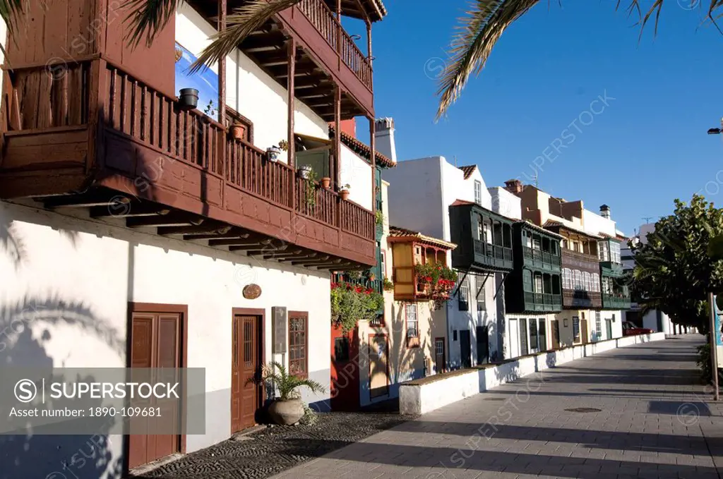 Colonial houses in the old town of Santa Cruz de la Palma, La Palma, Canary Islands, Spain, Europe
