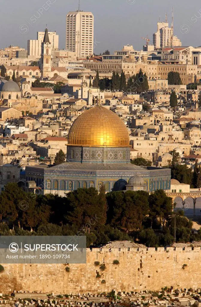 Dome of the Rock and city seen from Mount of Olives, Jerusalem, Israel, Middle East