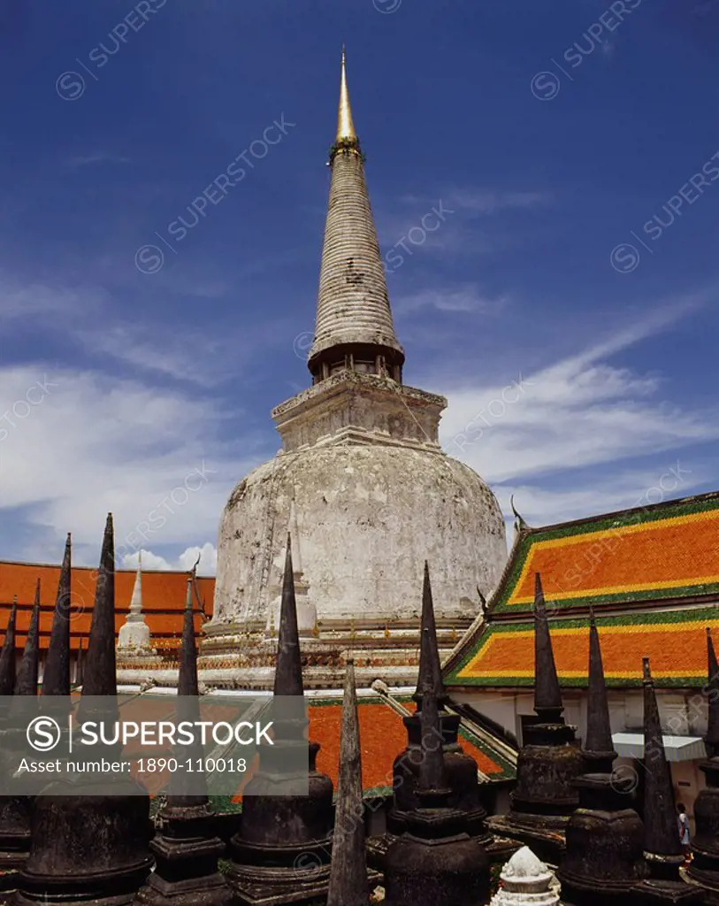 The Great Stupa at Wat Mahathat, Nakorn Sri Thammarat, Thailand, Southeast Asia, Asia