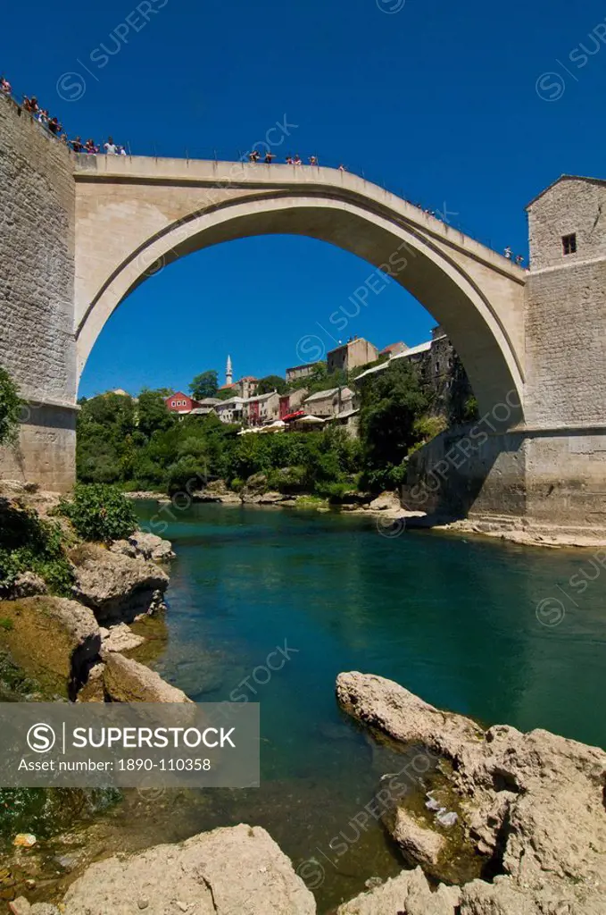 Famous old bridge reconstructed after collapsing in the war in the old town of Mostar, UNESCO World Heritage Site, Bosnia_Herzegovina, Europe