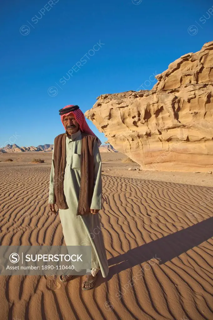 Bedouin man, in Wadi Rum, Jordanian Desert, Jordan, Middle East