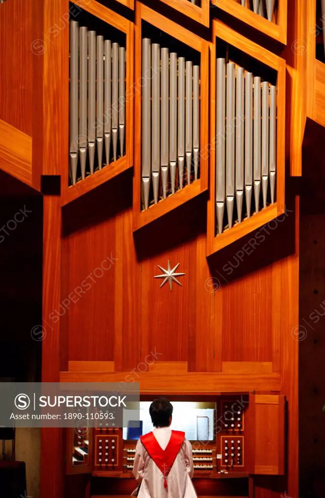 Organ player, Presbyterian temple service, Seoul, South Korea, Asia