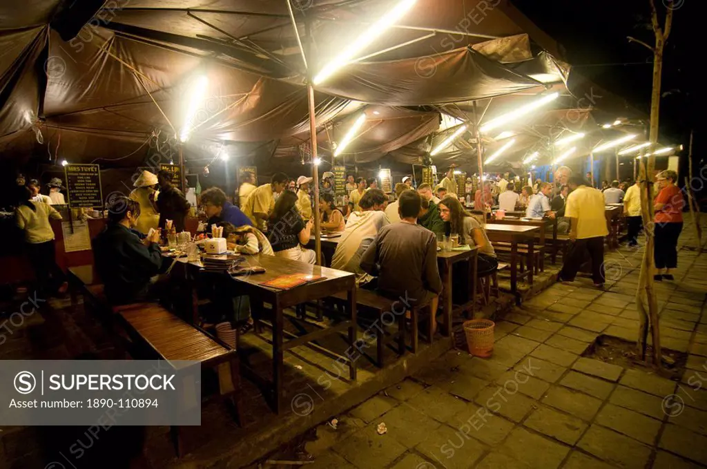 Night shot of food stalls, Hoi An, Vietnam, Indochina, Southeast Asia, Asia