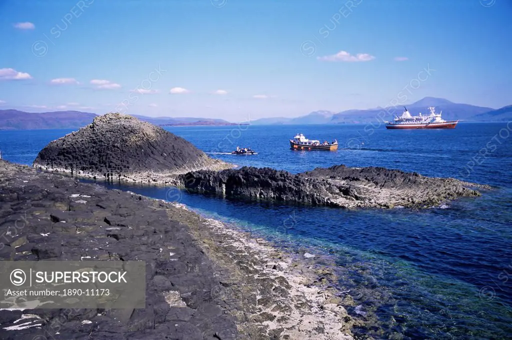 Staffa, island of basalt columns, Strathclyde, Scotland, United Kingdom, Europe