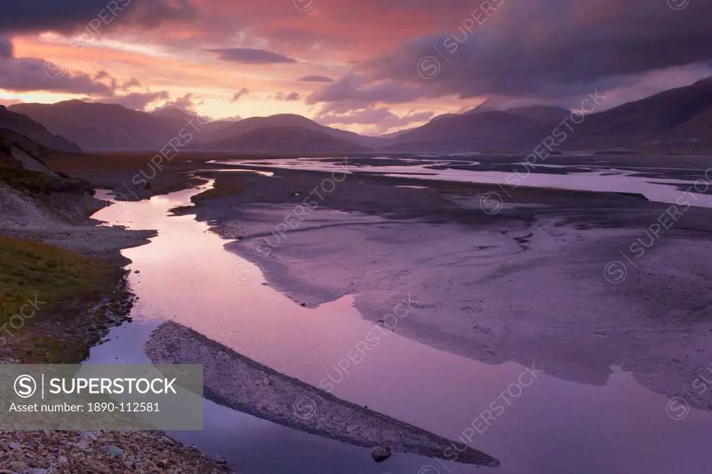 Vast glacial valley of Jokulsa i Loni, in the Lonsoraefi region, Iceland´s largest nature reserve, East Fjords region Austurland, Iceland, Polar Regio...