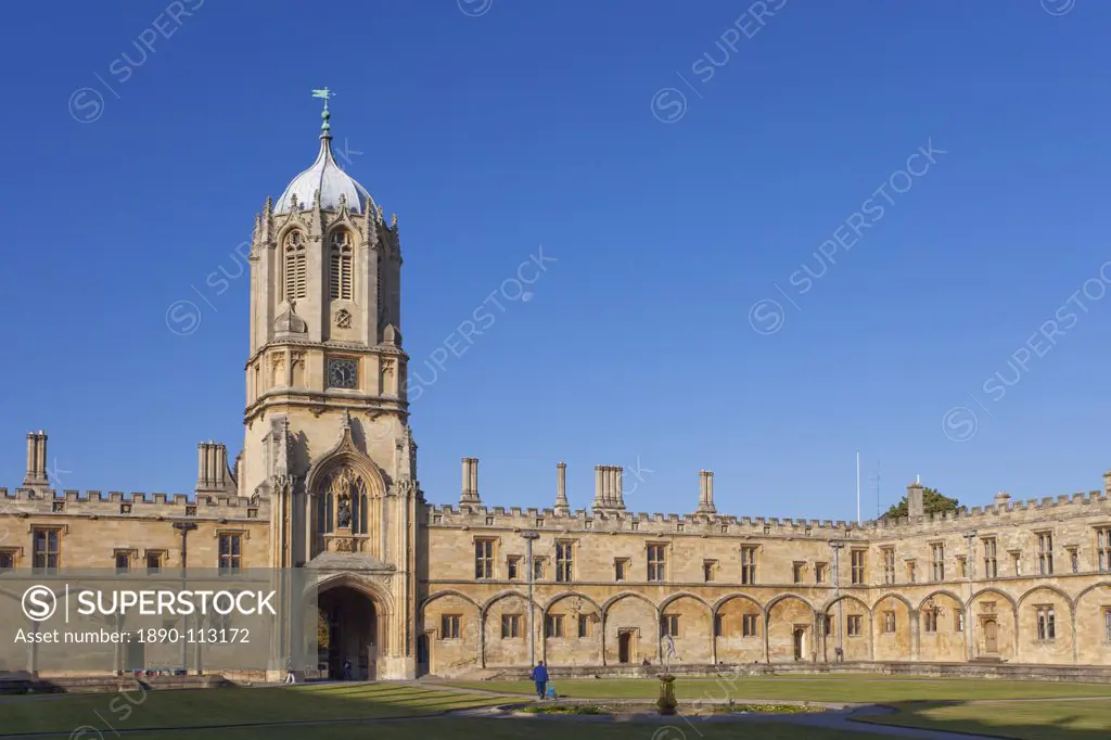 Tom Tower, Quad and Mercury Fountain, Christ Church College, Oxford, Oxfordshire, England, United Kingdom, Europe