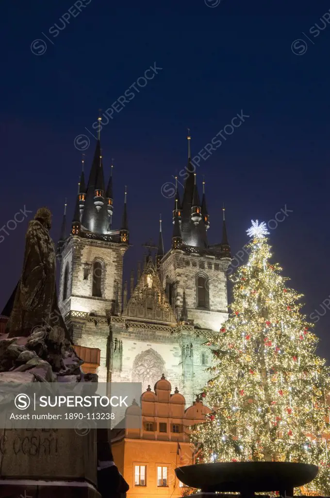 Christmas tree, Gothic Tyn church and statue of Jan Hus at night, Old Town Square, Stare Mesto, Prague, Czech Republic, Europe