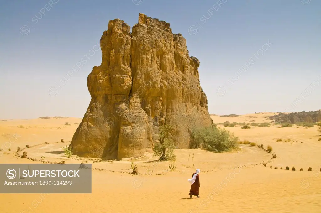 Strange rock formation La Vache Qui Pleure the cow that cries, near Djanet, Algeria, North Africa, Africa