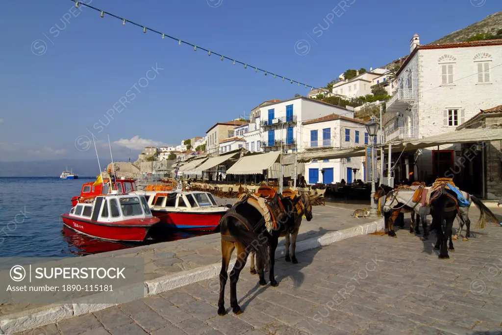 Small boats in the harbour of the island of Hydra, Greek Islands, Greece, Europe