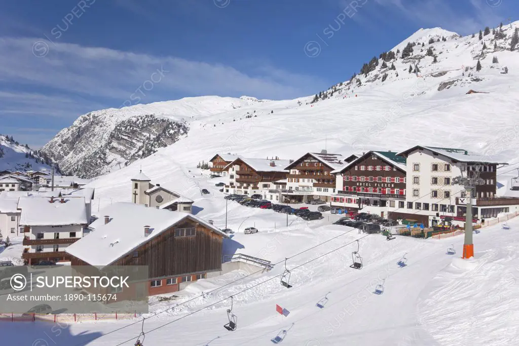 Alpine resort of Zurs, St. Anton am Arlberg, in winter snow, Austrian Alps, Austria, Europe