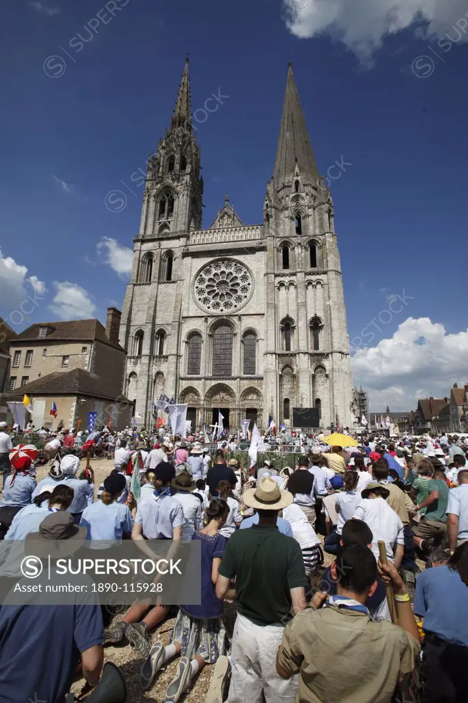 Mass in and outside Chartres cathedral during Catholic pilgrimage, UNESCO World Heritage Site, Chartres, Eure_et_Loir, France, Europe