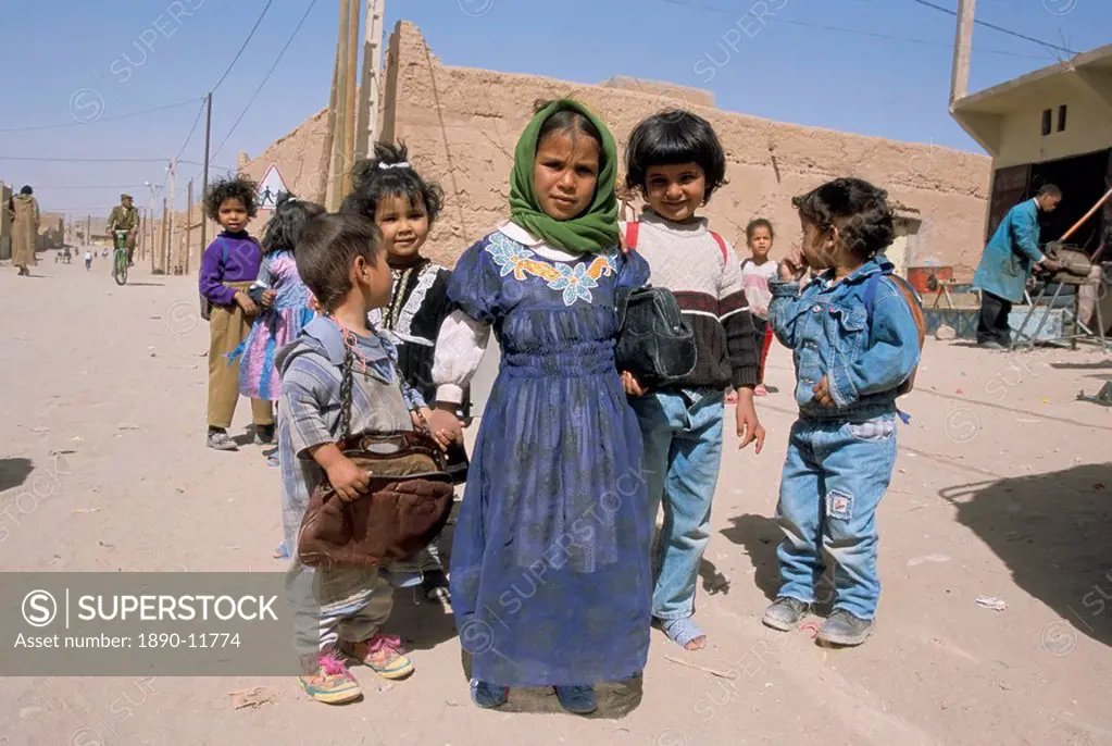 Group of children in the town of M´Hamid, Draa Valley, Morocco, North Africa, Africa