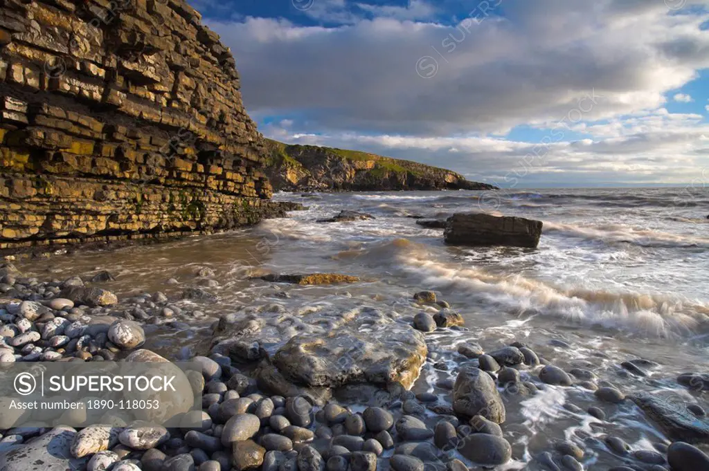 Incoming tide at Dunraven Bay, Southerdown, South Wales, Wales, United Kingdom, Europe