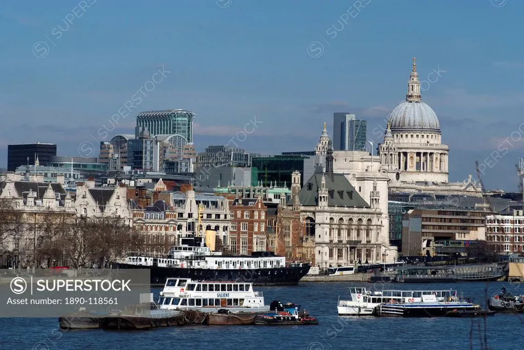 View from Waterloo Bridge overlooking the Thames and the City, including St. Paul´s Cathedral, London, England, United Kingdom, Europe