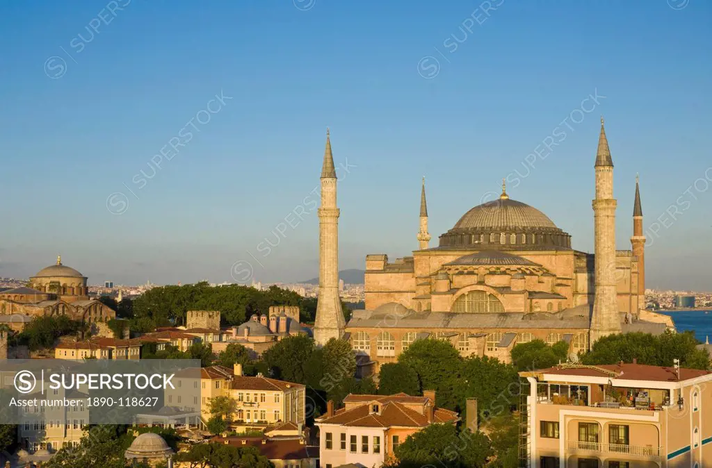 The Haghia Sophia Aya Sofya Church of Holy Wisdom, a Byzantine monument dating from 532AD, UNESCO World Heritage Site, at sunset, Sultanahmet, Istanbu...