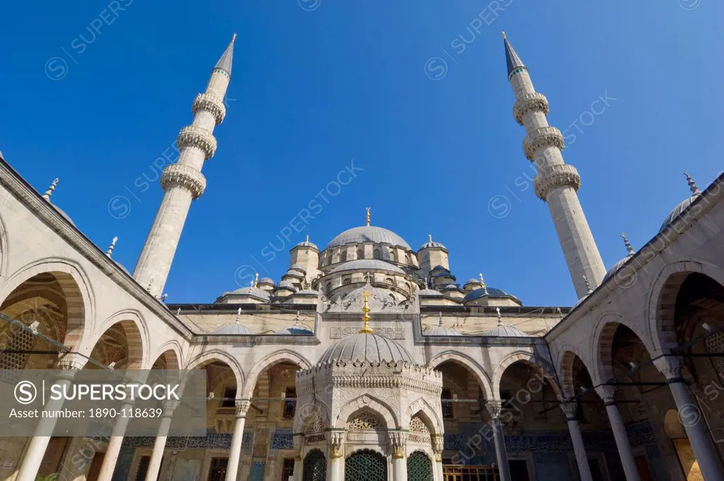 Inside view of the courtyard and Ablutions fountain of the Yeni Cami New Mosque, Eminonu, Istanbul, Turkey, Europe
