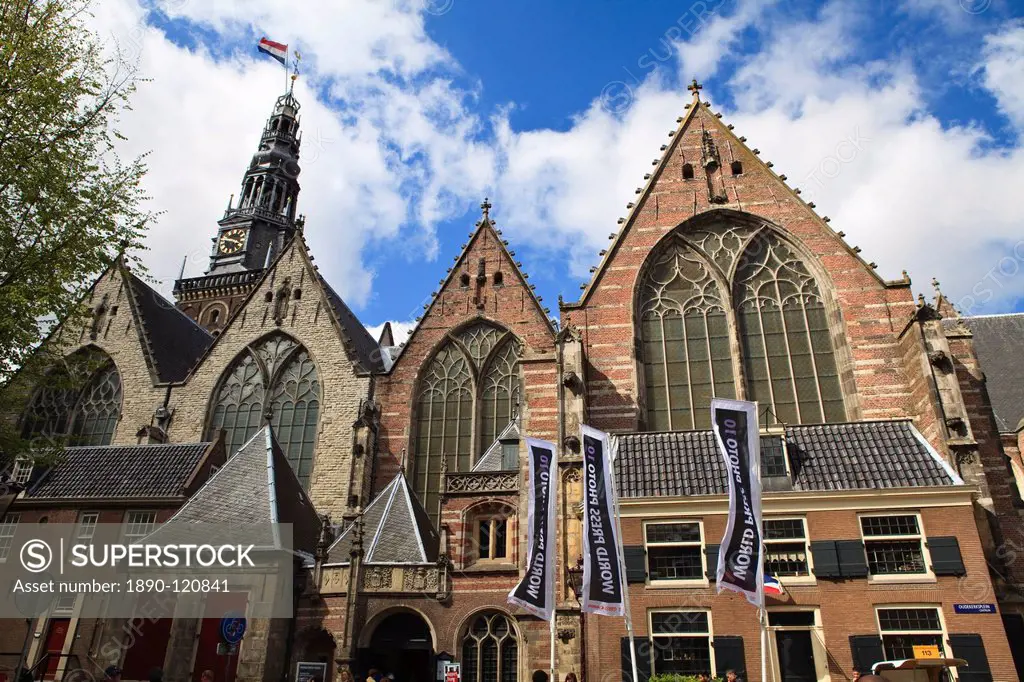 Oude Kerk, Amsterdam´s oldest church, consecrated in 1306, Amsterdam, Netherlands, Europe