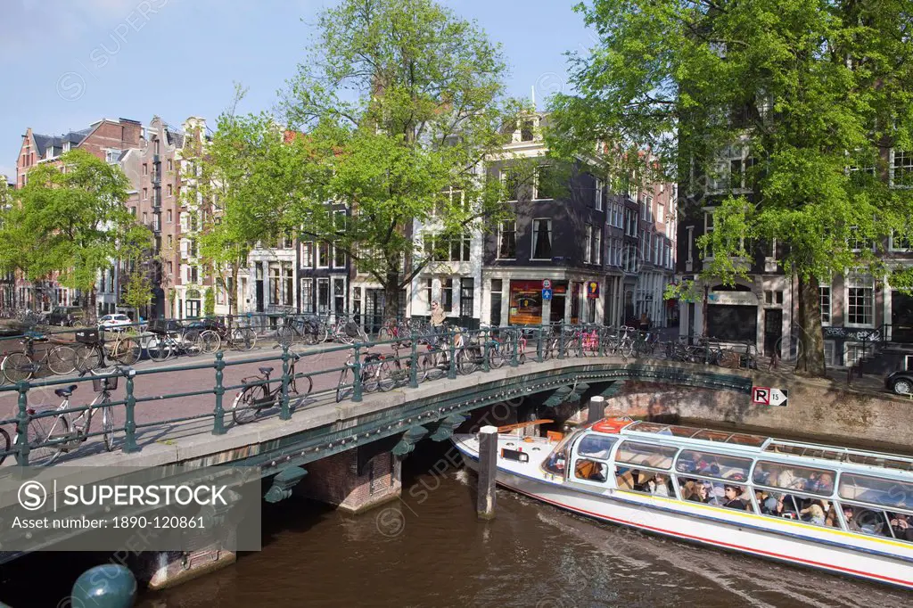 Cruise boat, Herengracht, Amsterdam, Netherlands, Europe