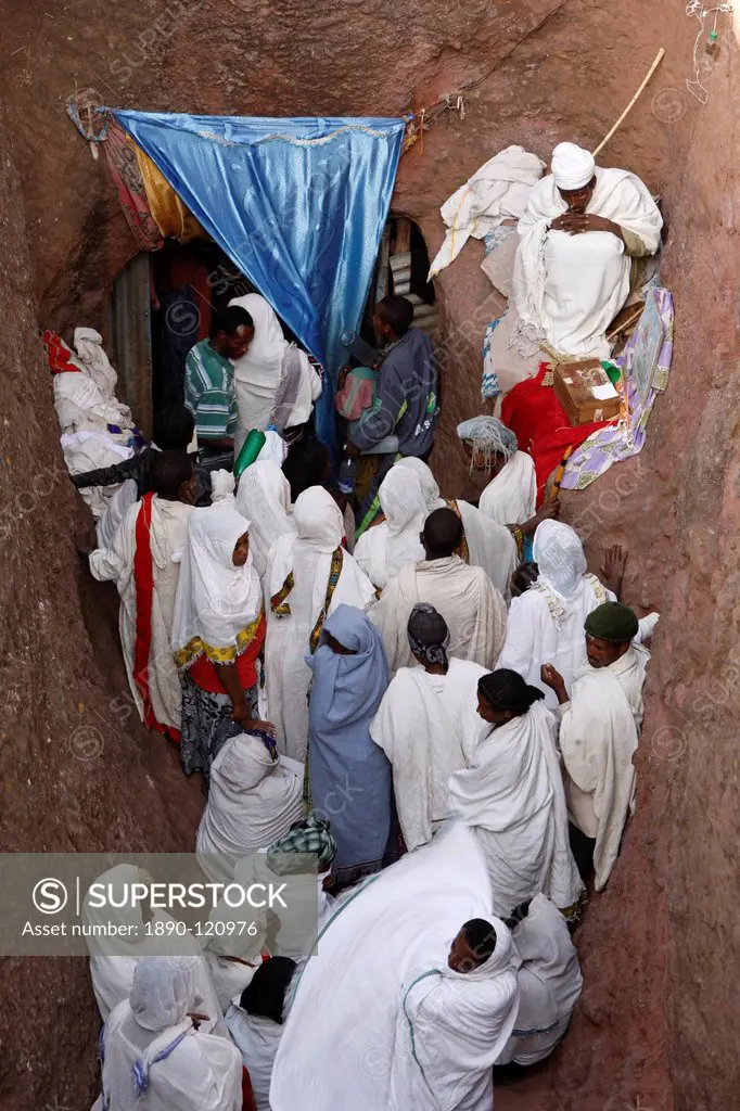 Pilgrims lining up to collect water from the Jordan River spring in Bieta Ghiorghis St. George´s House church in Lalibela, Wollo, Ethiopia, Africa